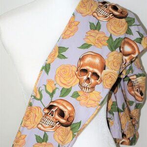 Eevee Leggings OS One Size Yellow Roses Gold Skulls‎ NWT